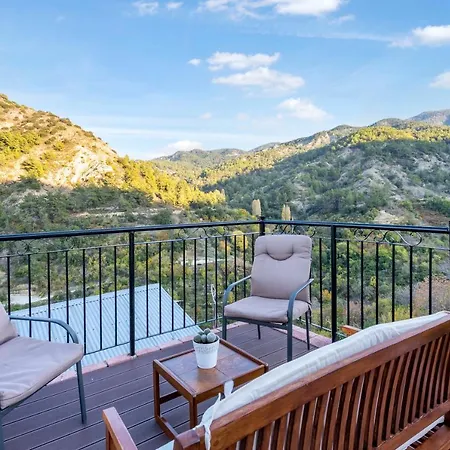 House Eufrosyne * Moutoullas